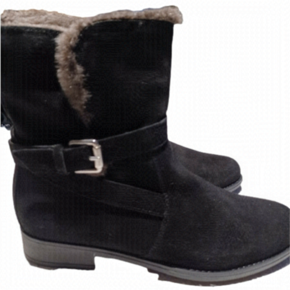 Le Chateau Faux Fur Lined Suede Black Boots